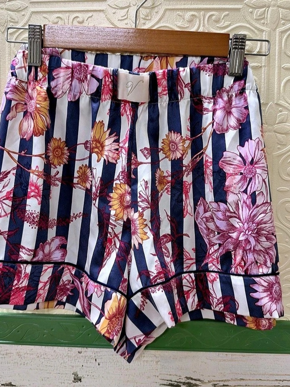 Victoria's Secret Floral Striped sleep shorts in Blue & Pink Large Like New